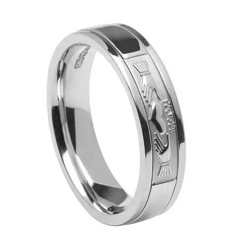 Boru's Men's Claddagh Signature Wedding Ring