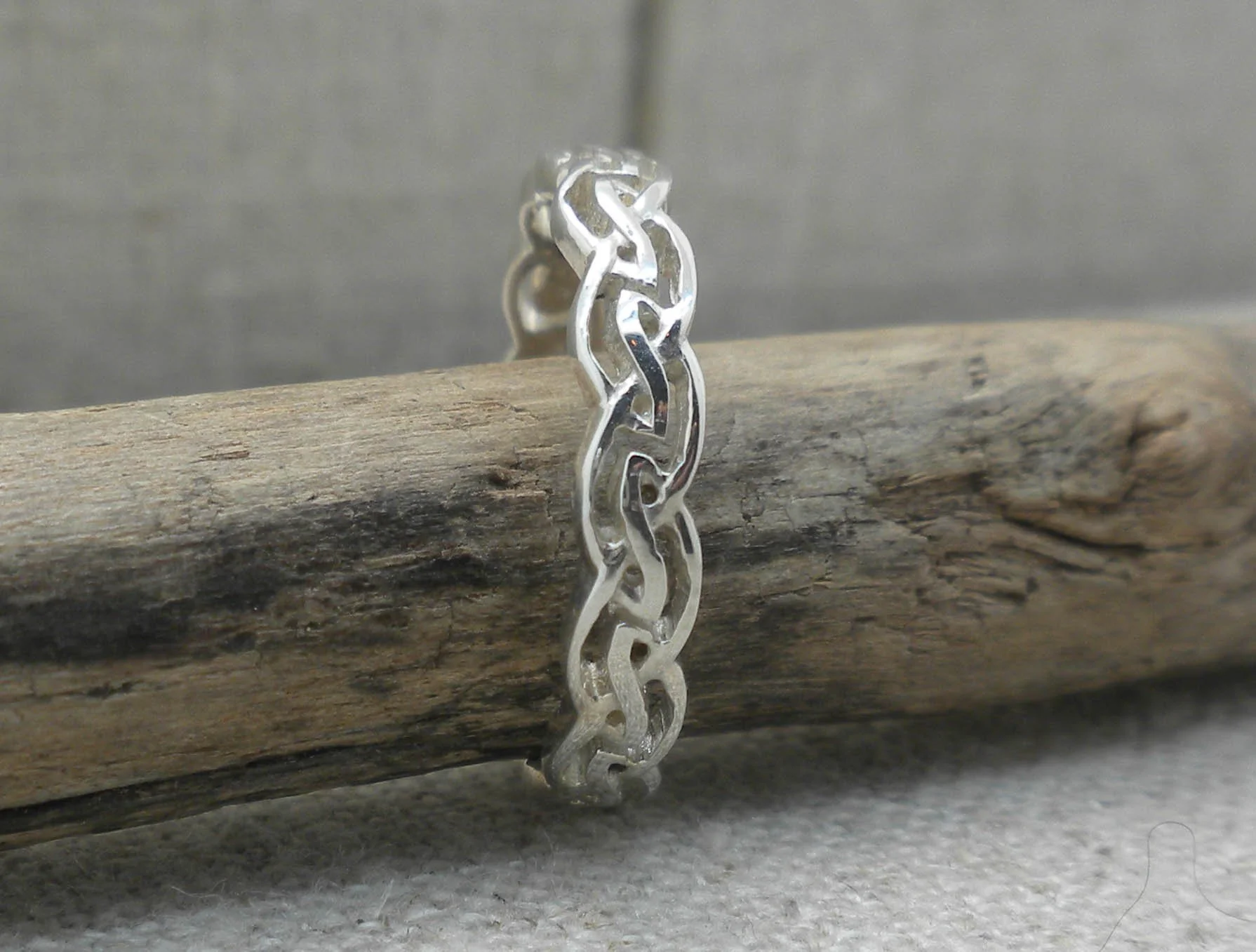 Narrow Sterling Silver Celtic Knot Wedding Ring