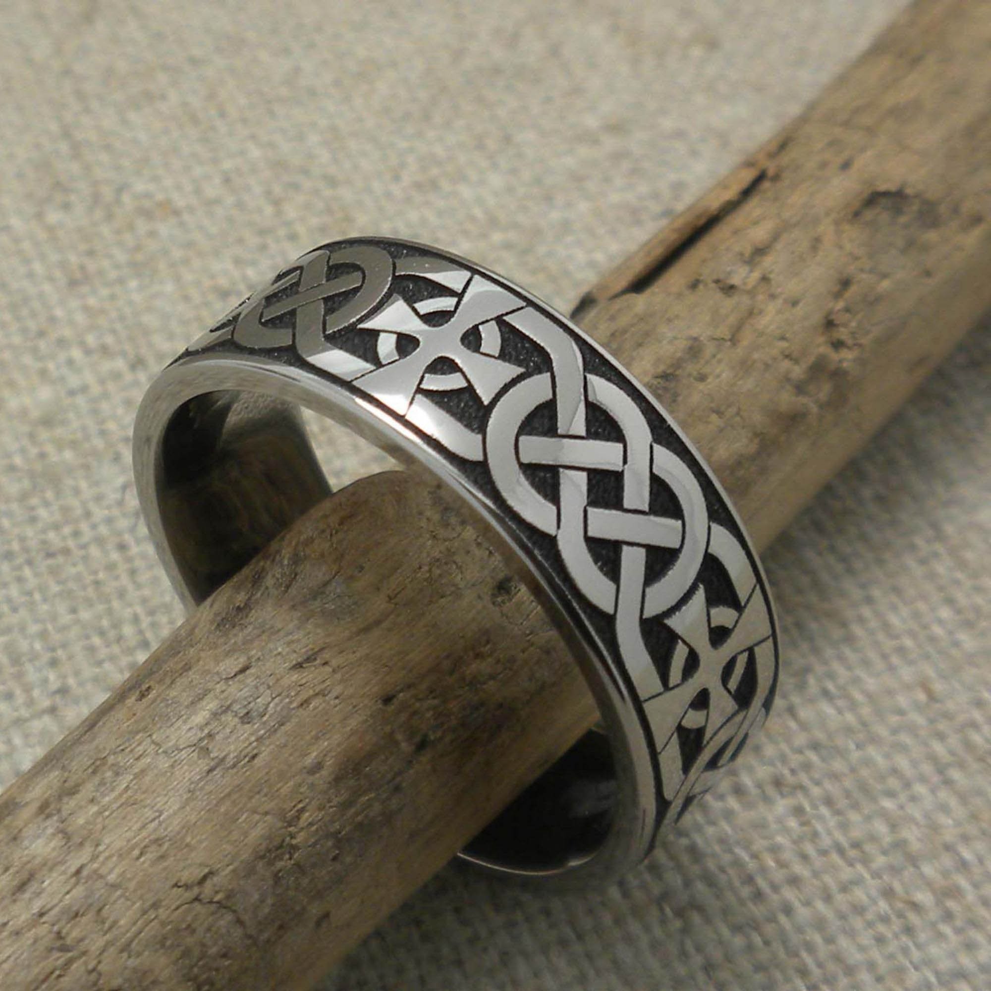 01-LB-519278-Celtic-Cross-Wedding-ring.jpg