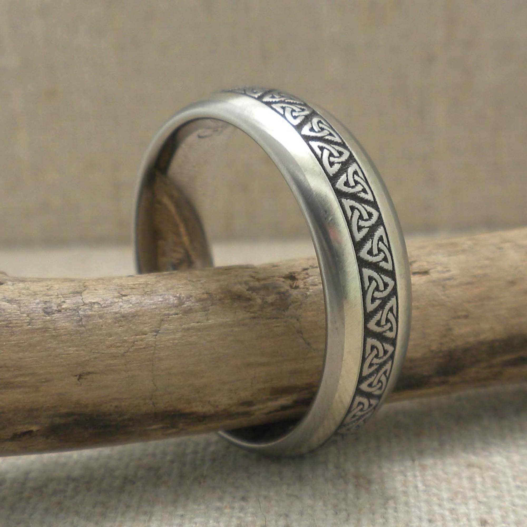 Celtic Wedding Ring by GETi