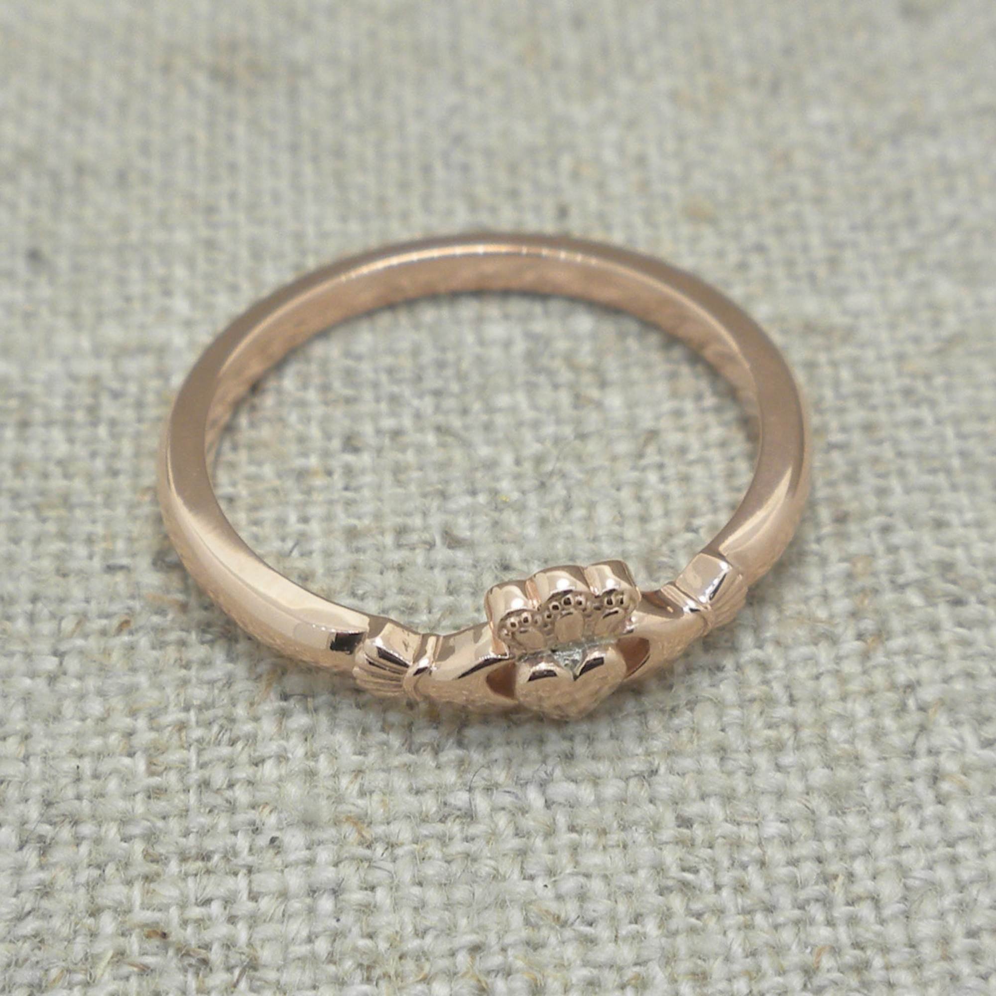 Narrow Claddagh Wedding Ring