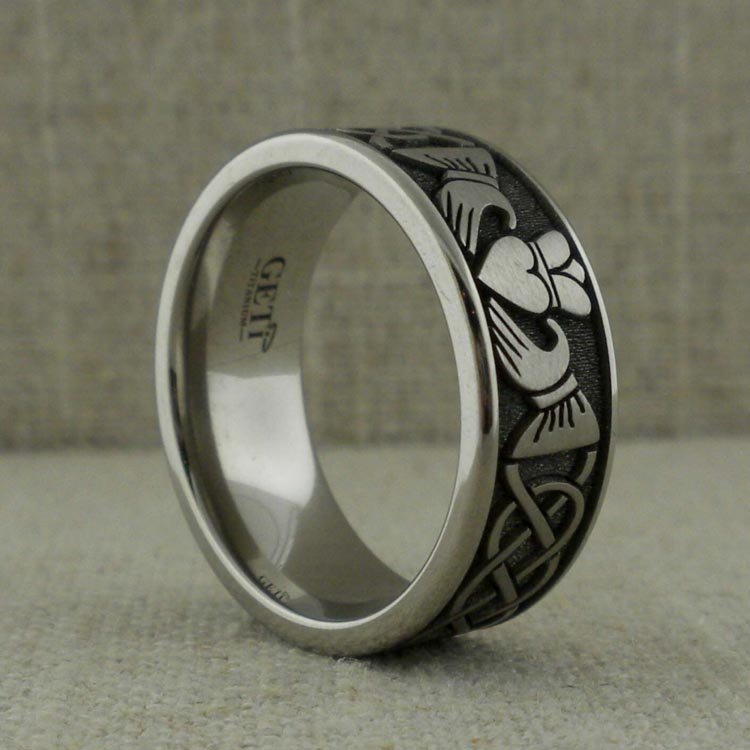 Celtic Claddagh Wedding Ring by GETi