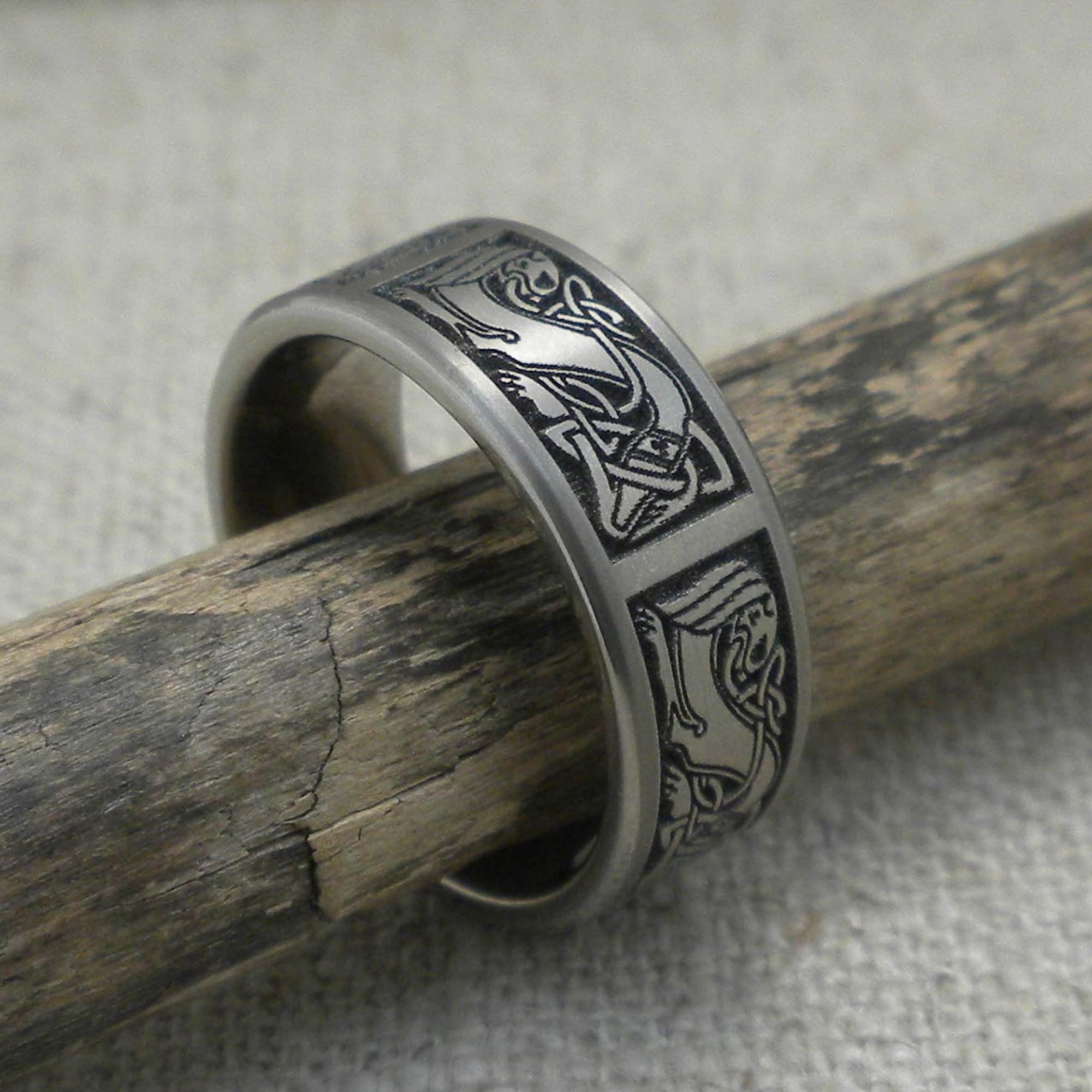 Flat Profile Celtic Hound in Titanium — Unique Celtic Wedding Rings