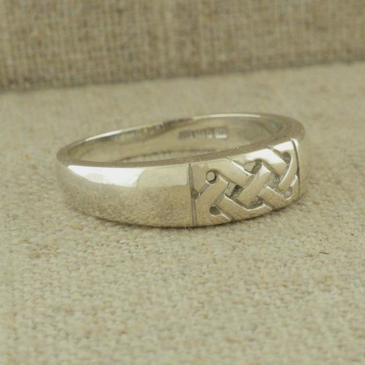 Celtic Wedding Ring by FADO