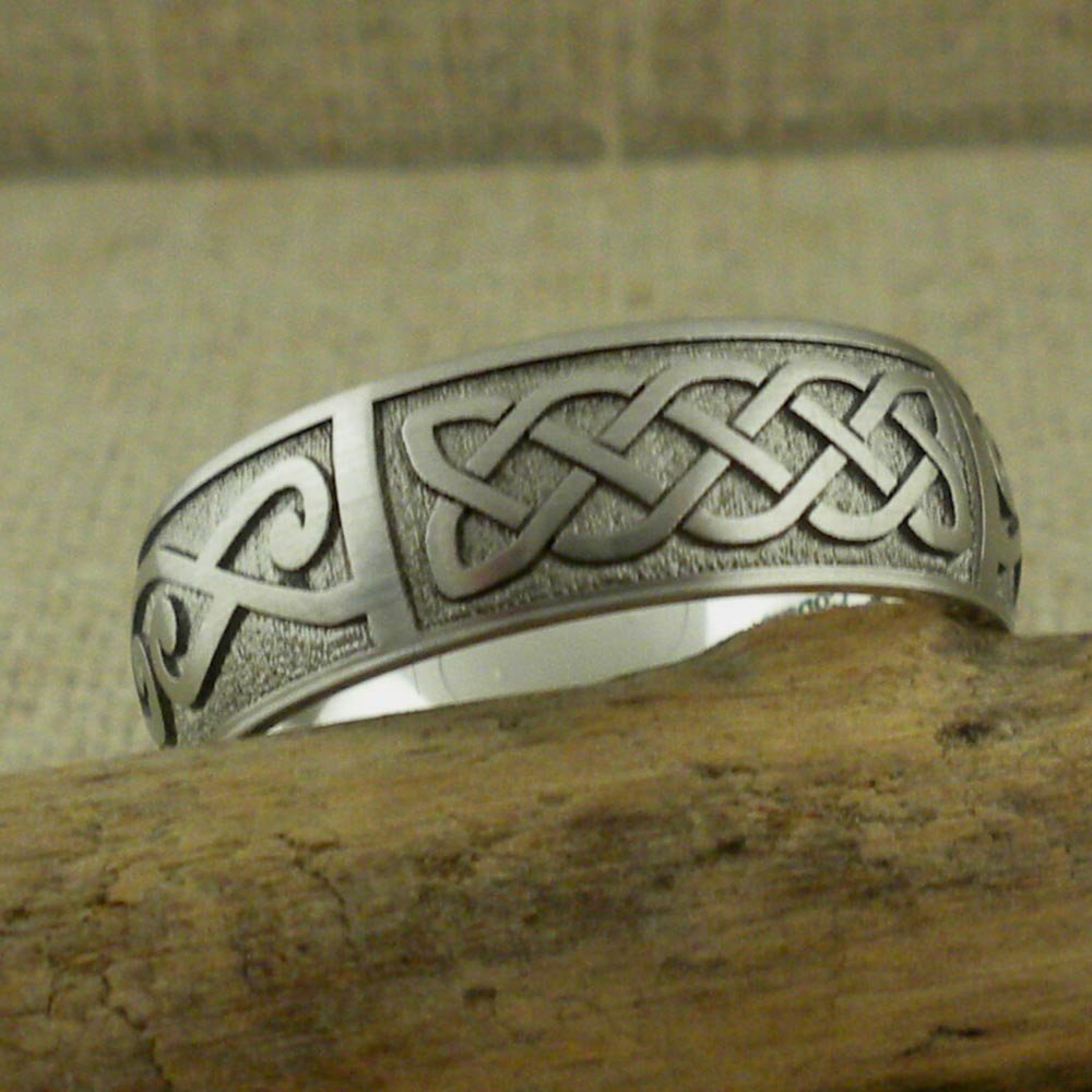 Custom Celtic Knot Wedding Ring