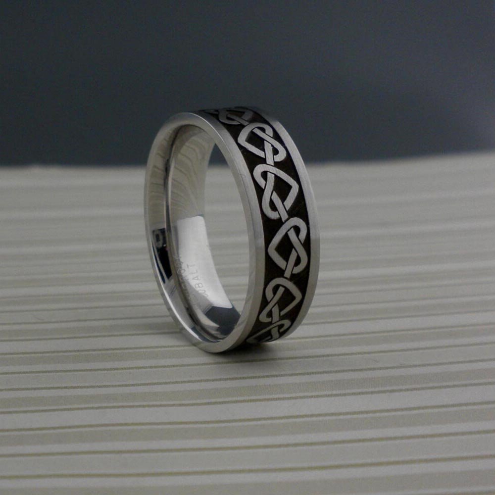 Celtic Heart Wedding Ring in Titanium