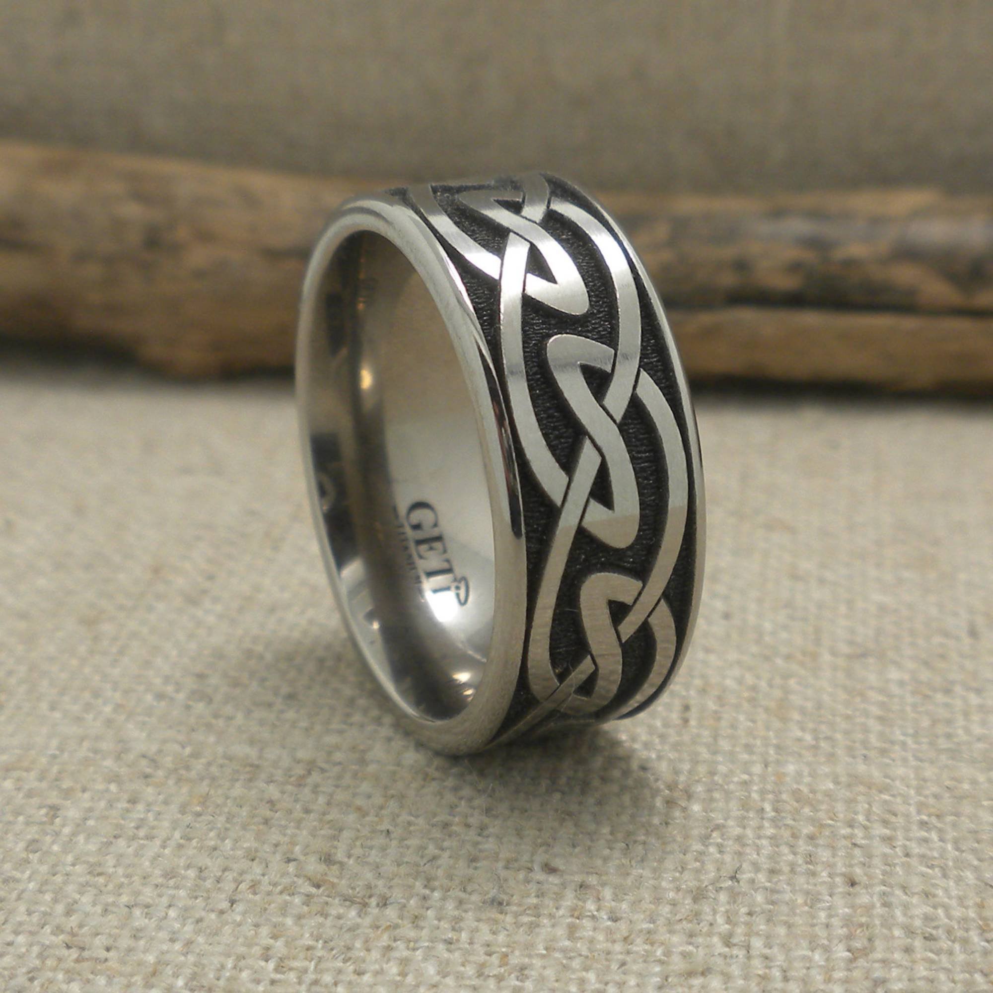 Celtic Knot Wedding Ring in Titanium — Unique Celtic Wedding Rings