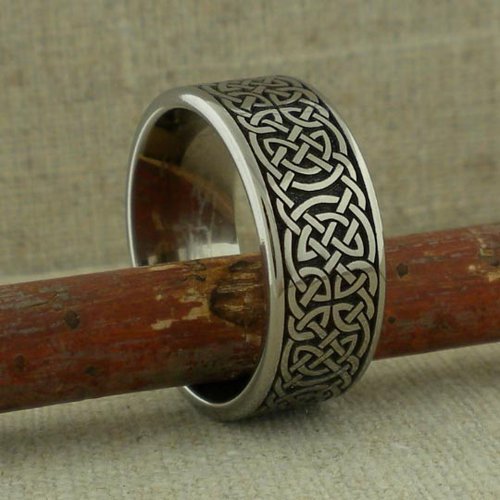 Celtic Wedding Ring in Titanium