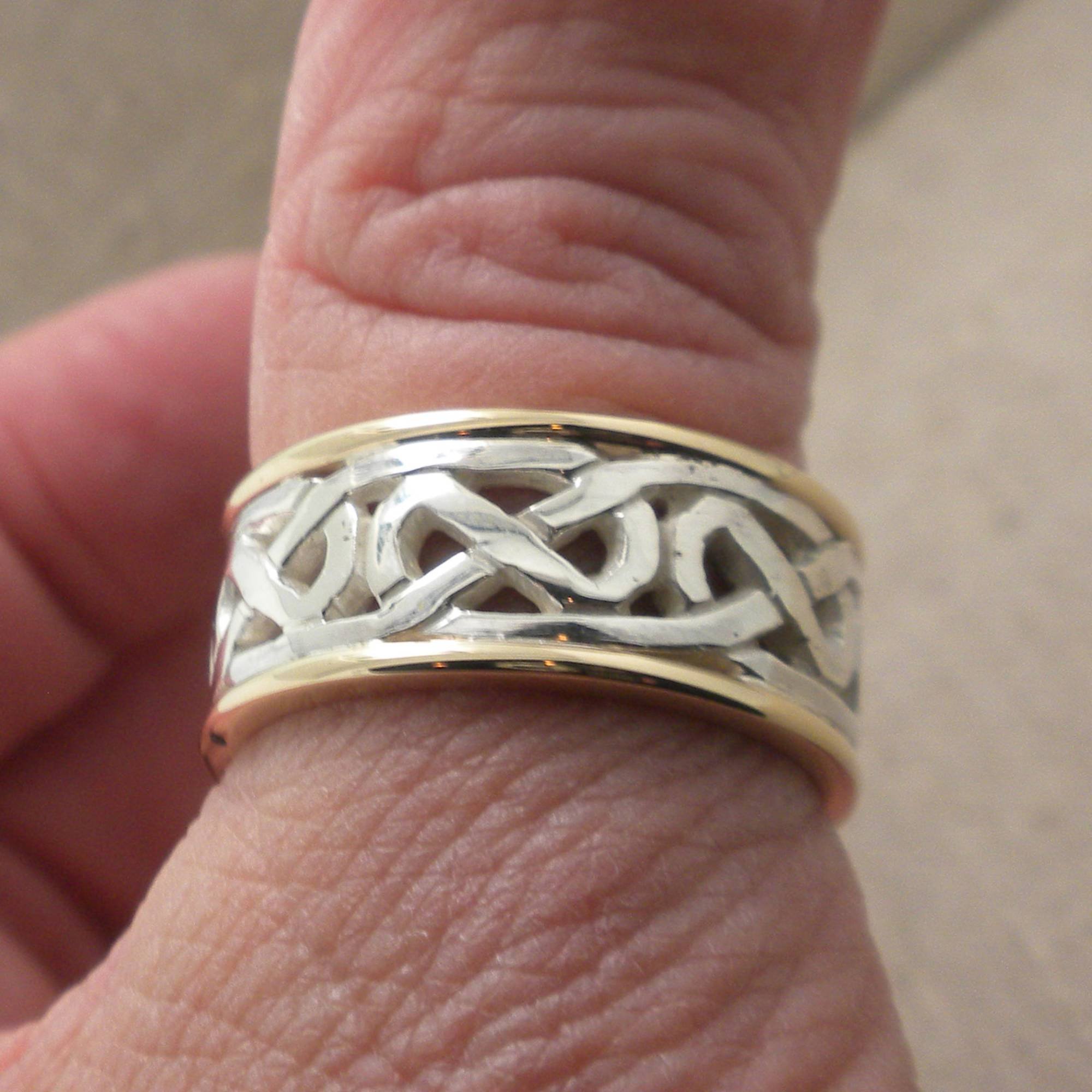 Celtic Knot Ring by FADO