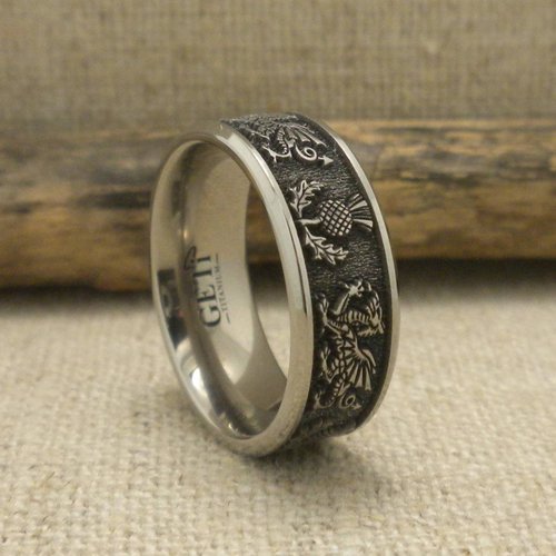 01-2226ch-CD19-Thistle-wedding-ring.jpg