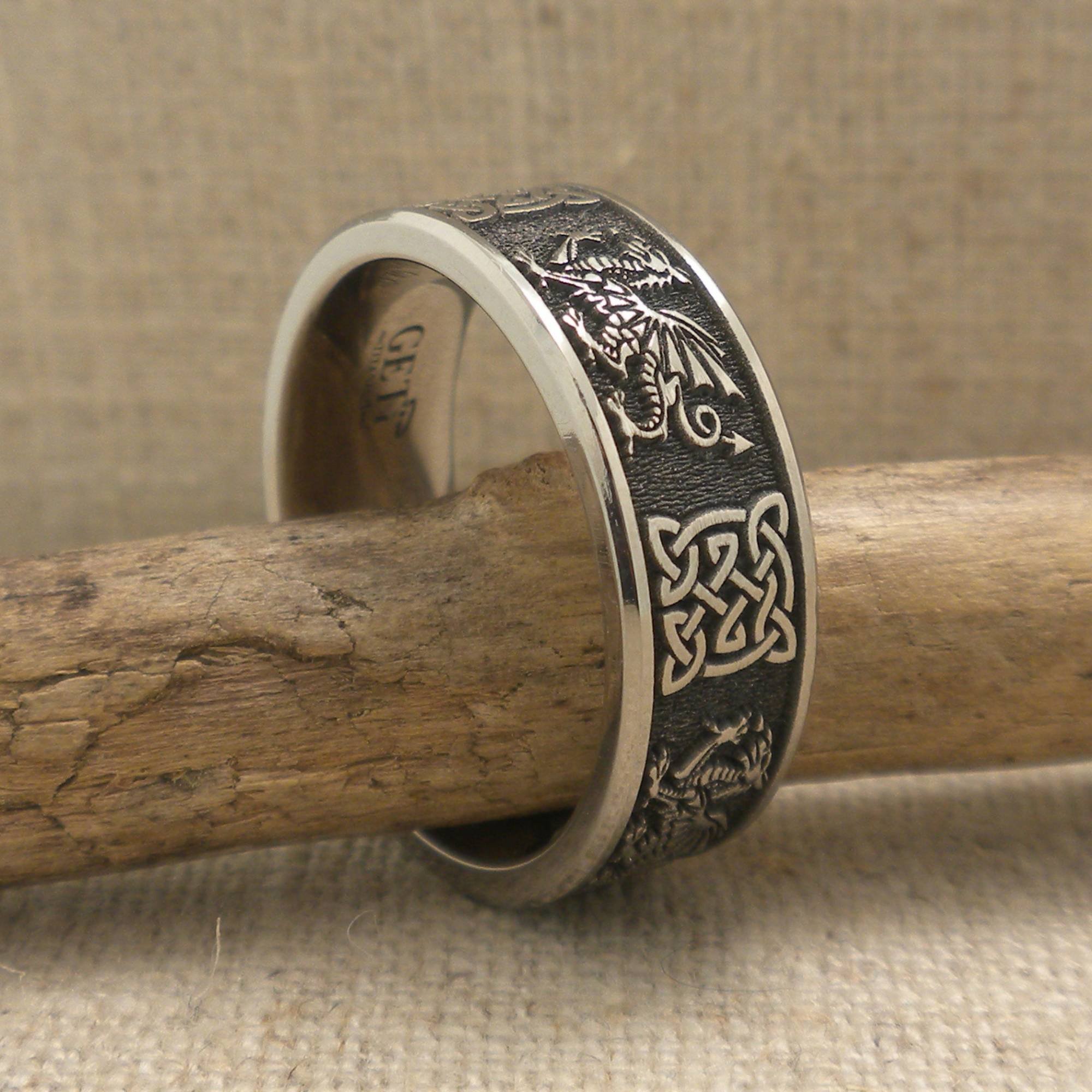 Celtic Wedding Ring by GETi