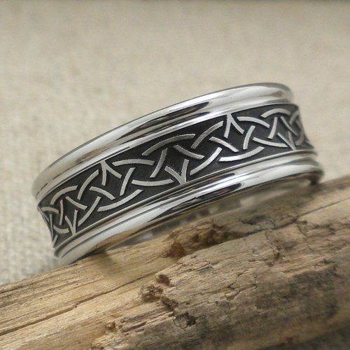 Concave Celtic Knot Wedding Ring with Black Background