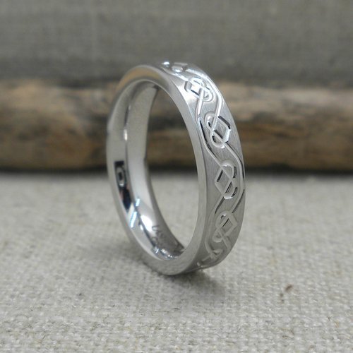 4 mm Celtic Heart Wedding Ring in Cobalt Chrome