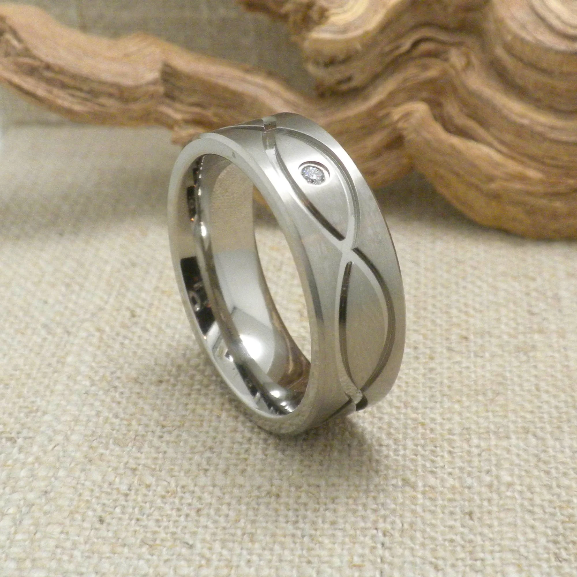 01-GETI-2293FXDS-3PNT-titanium-wedding-ring.jpg