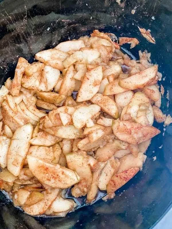 The Easiest Baked Apple Slices in the Slow Cooker — Macros with Lil