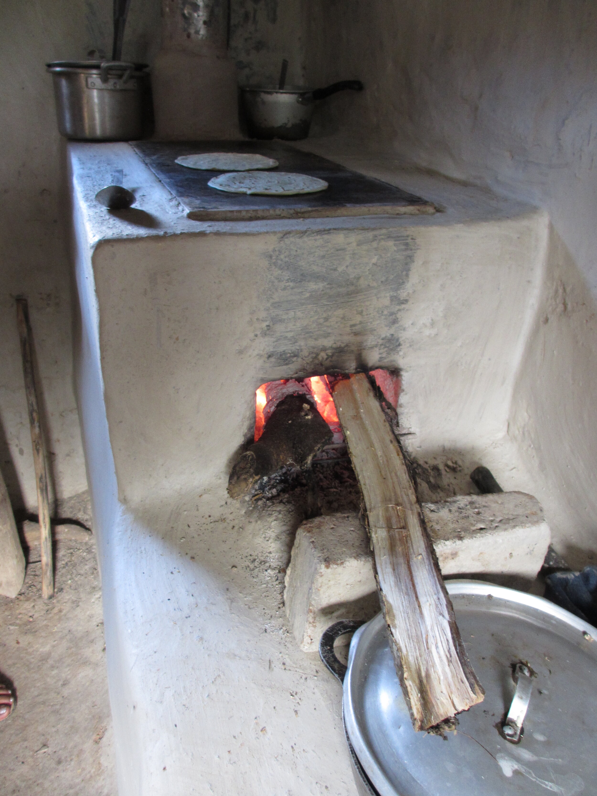 Improved Stove Using Wood for Cooking Fuel