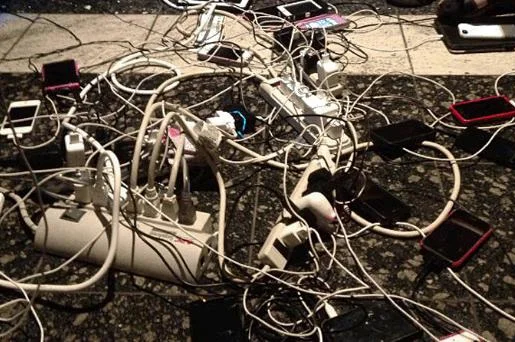 Strong_Island_Electric-Blog-20190430-Call_An_Electrician.jpg