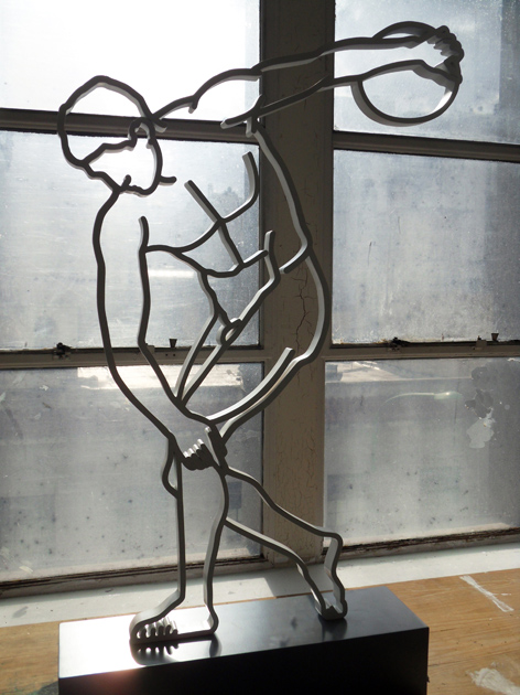 Coloso, Gimnastas / Discobolo (2012), madera pintada