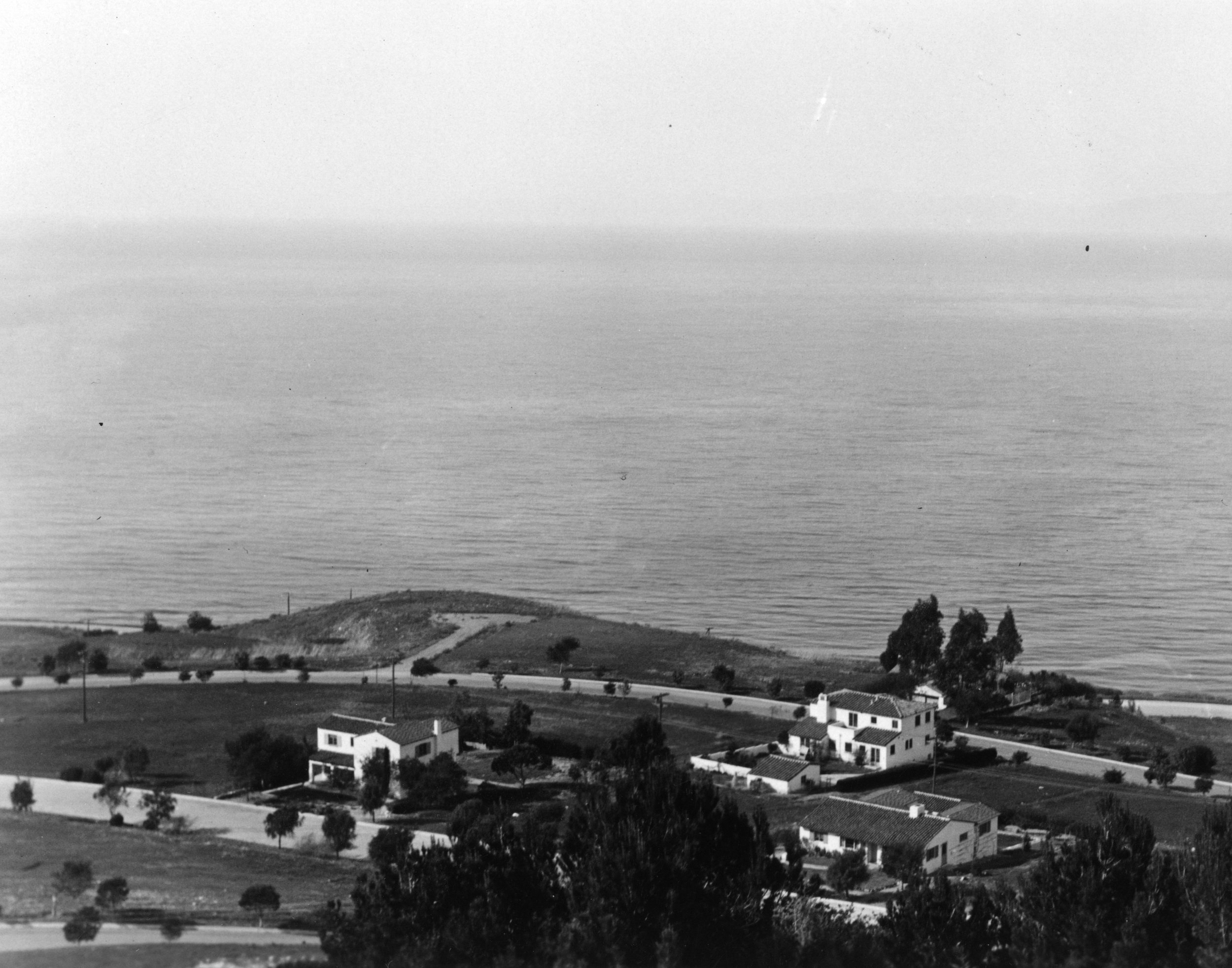 Palos Verdes 1933 view of homes on Palos Verdes Heights from La Venta Inn..jpg