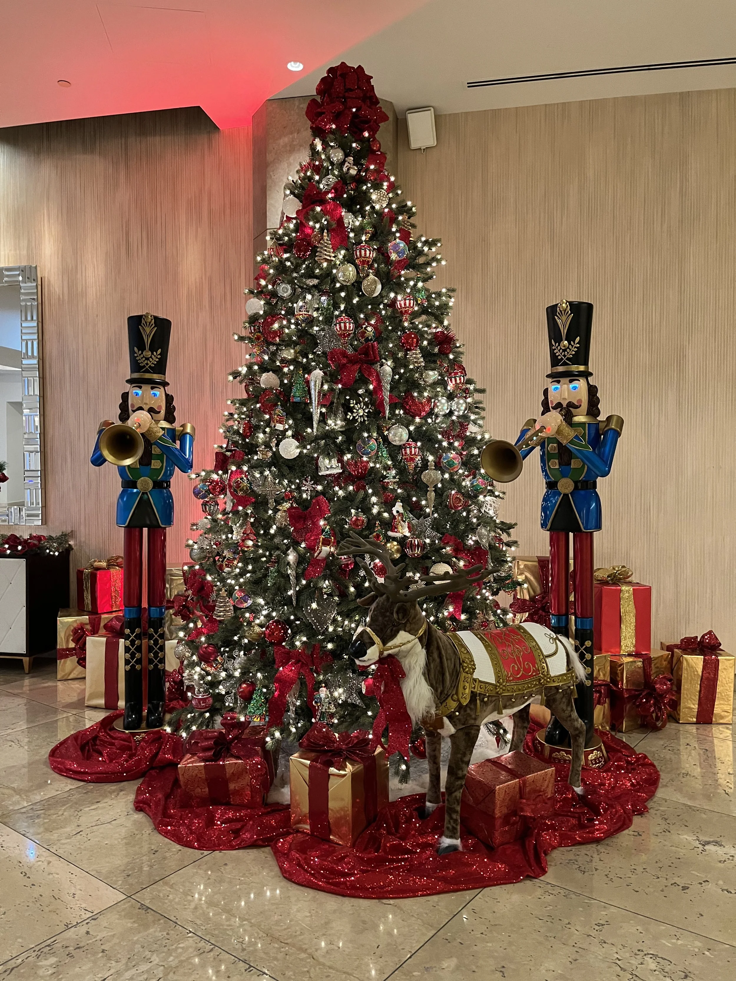 The Dr. Christmas Cure Creates Holiday Magic in Your Home; Here's How He Does It by Bob Pranga