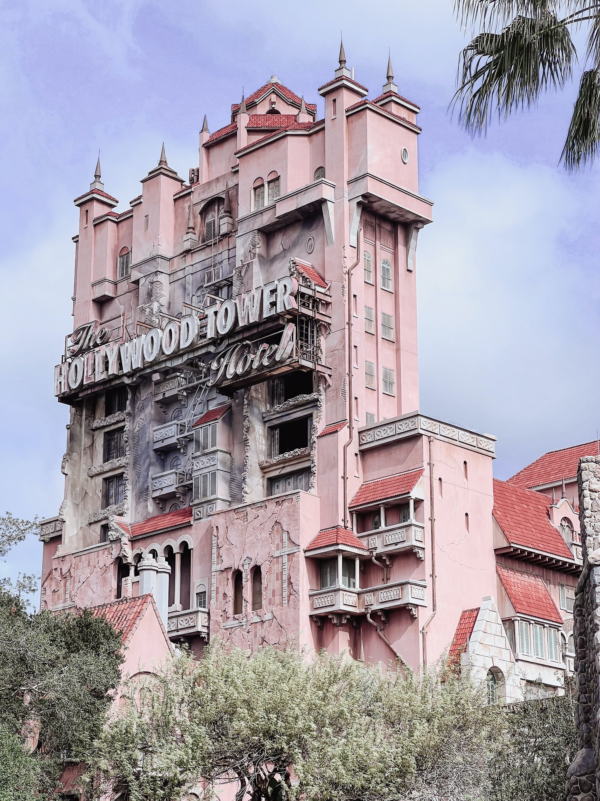 Roadhouses and Ballroom Jazz: Nightlife in Early Hollywood By Writer and Contributor Lea Stans