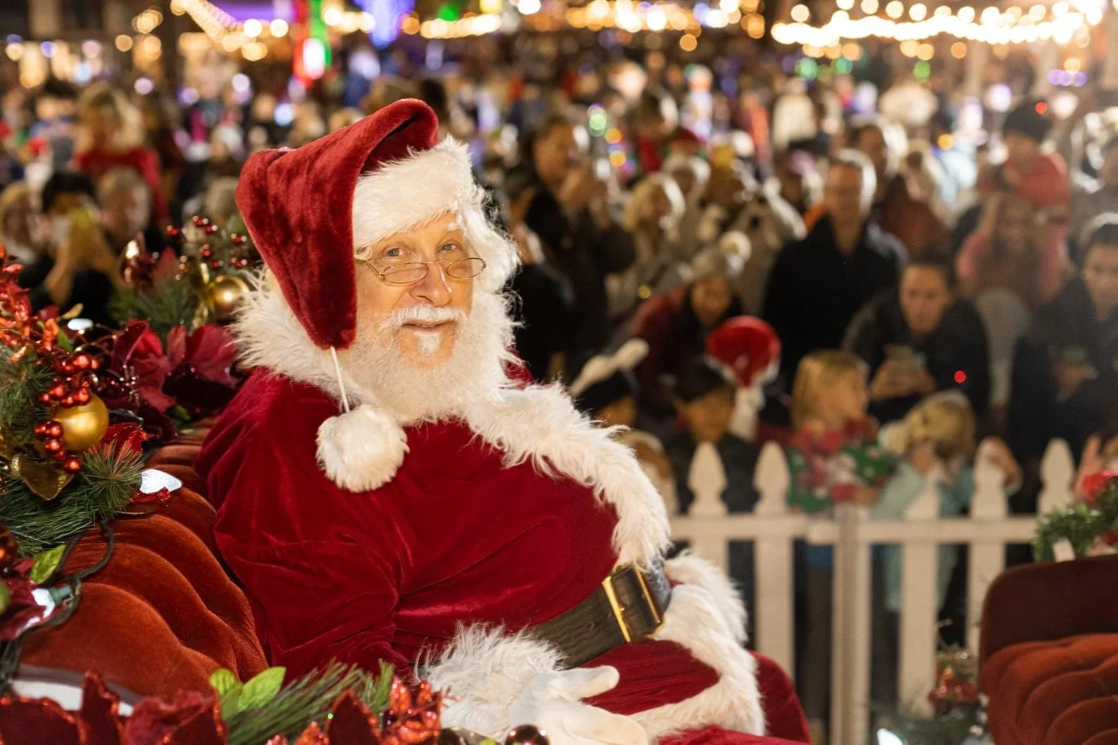 A Perfect Start to the Season The Annual Riviera Village Holiday Stroll By Writer and Contributor Amy Bergant