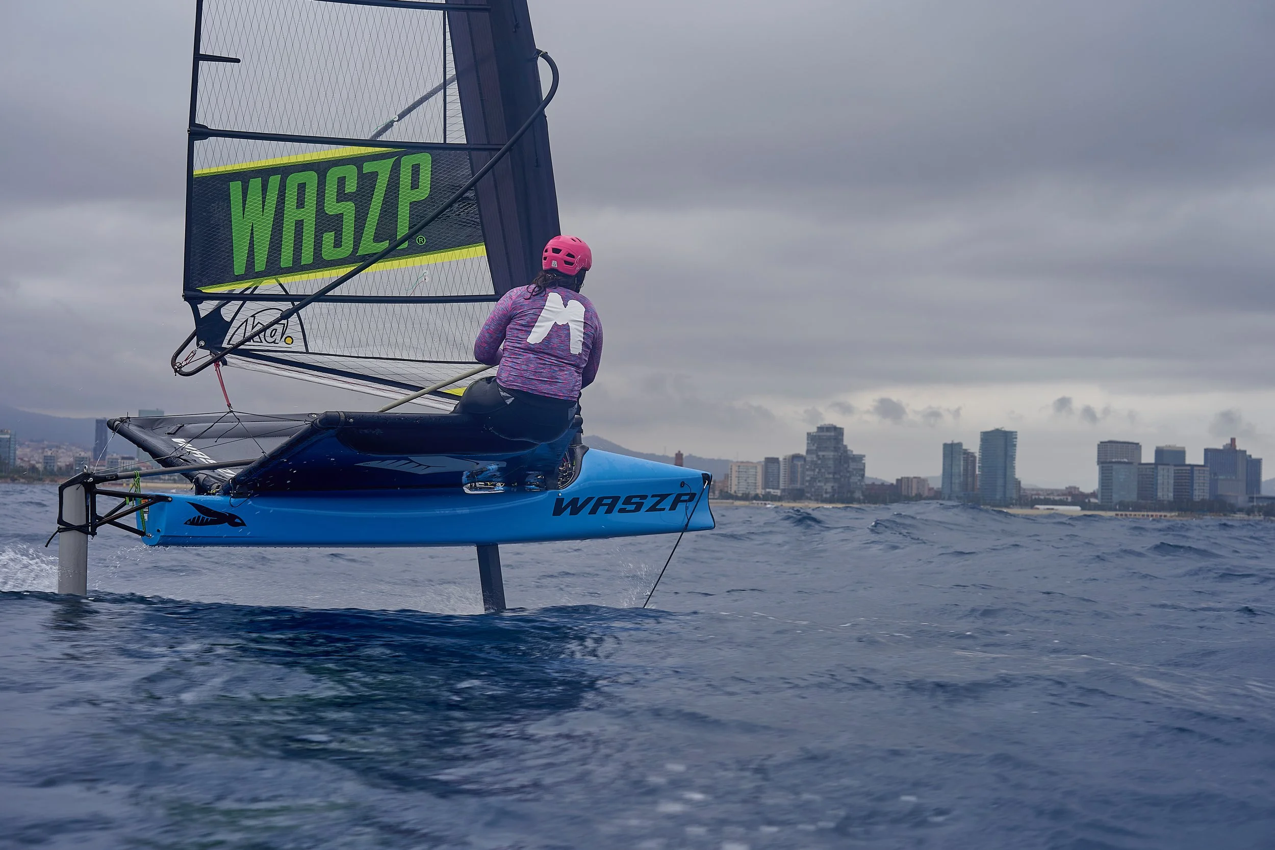 Magenta Foiling Team holds first Magenta Foiling WASZP Clinic in U.S. By Writer and Contributor Emily McGinn