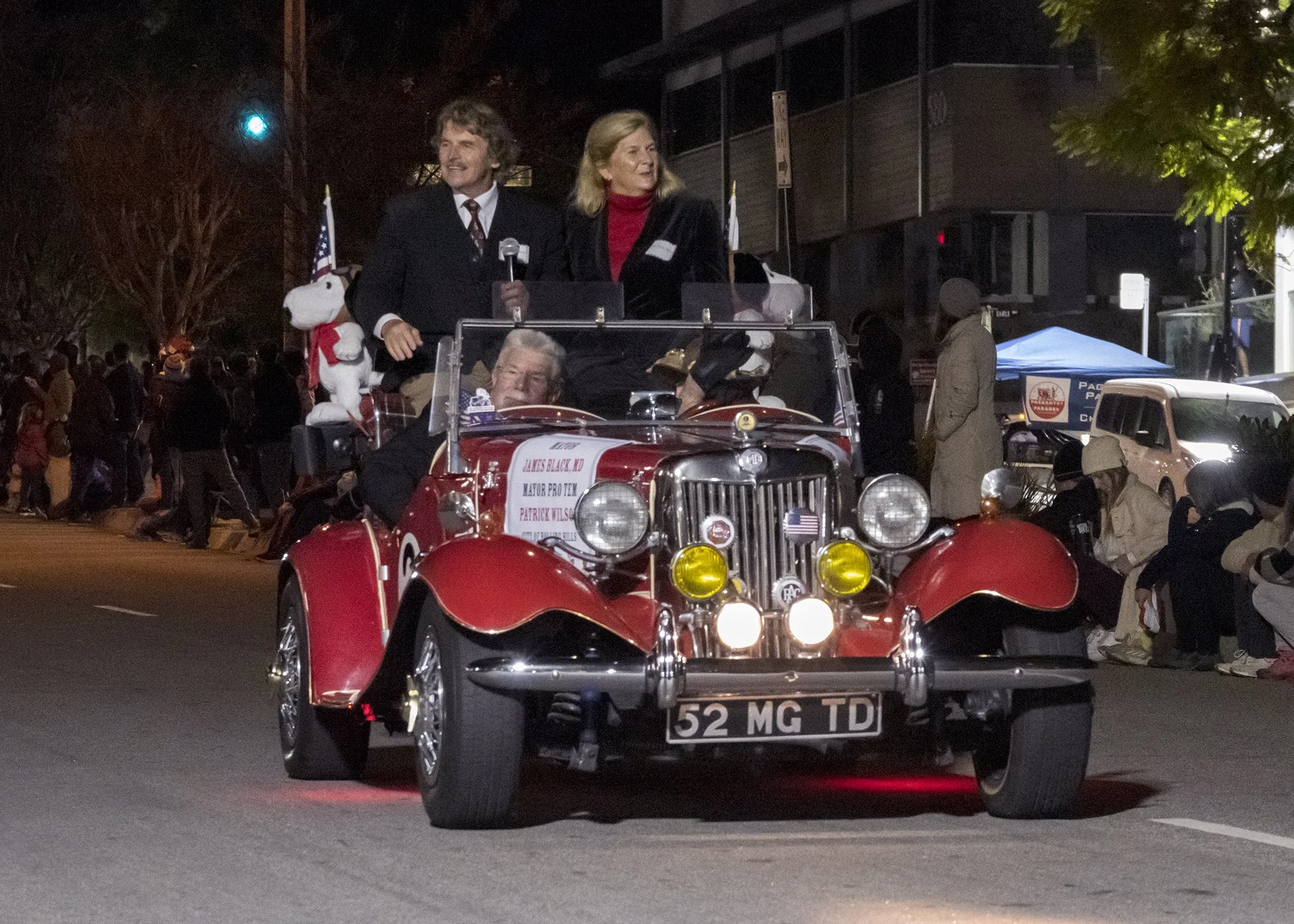 There’s Something in the Air The Peninsula Celebrates the Holiday