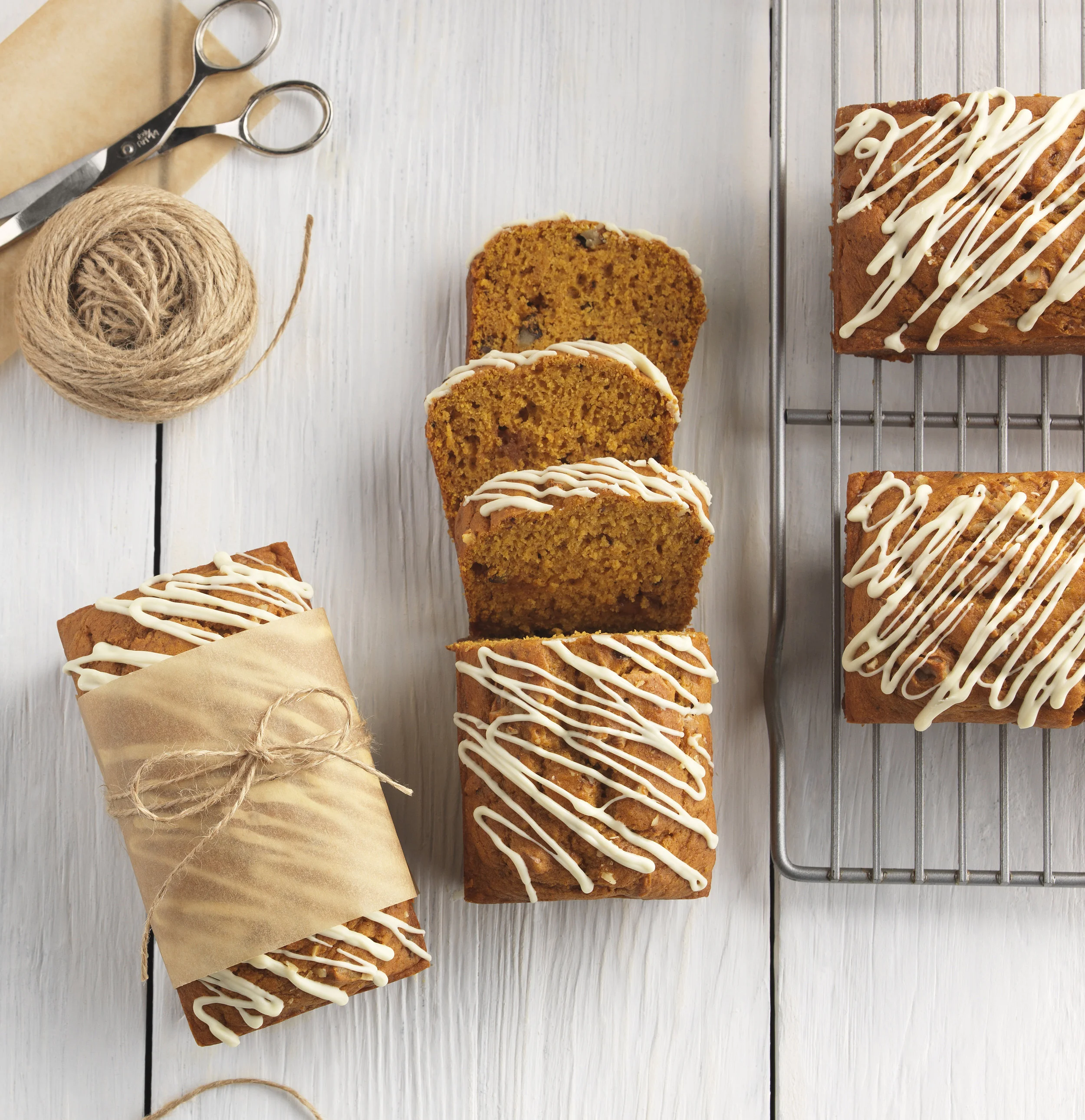 White_Chocolate_Caramel_Pumpkin_Mini_Loaves_FH2015_0176.jpg