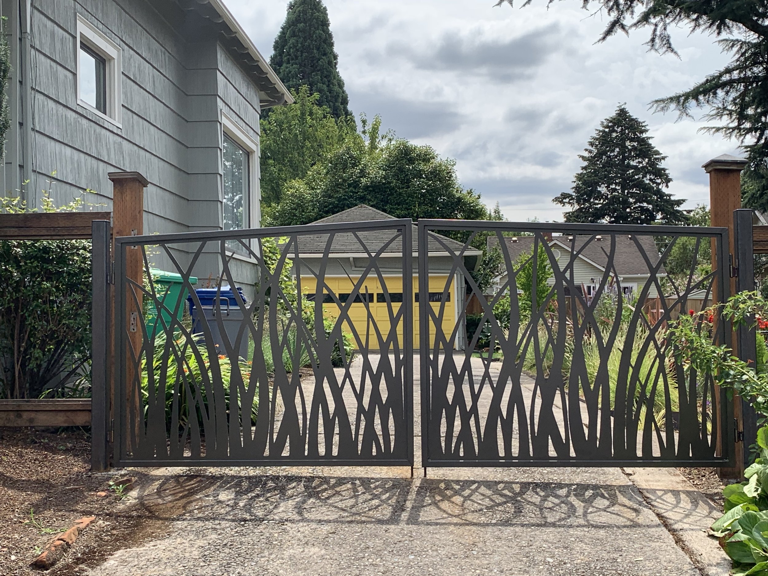 Driveway grass inpired gate