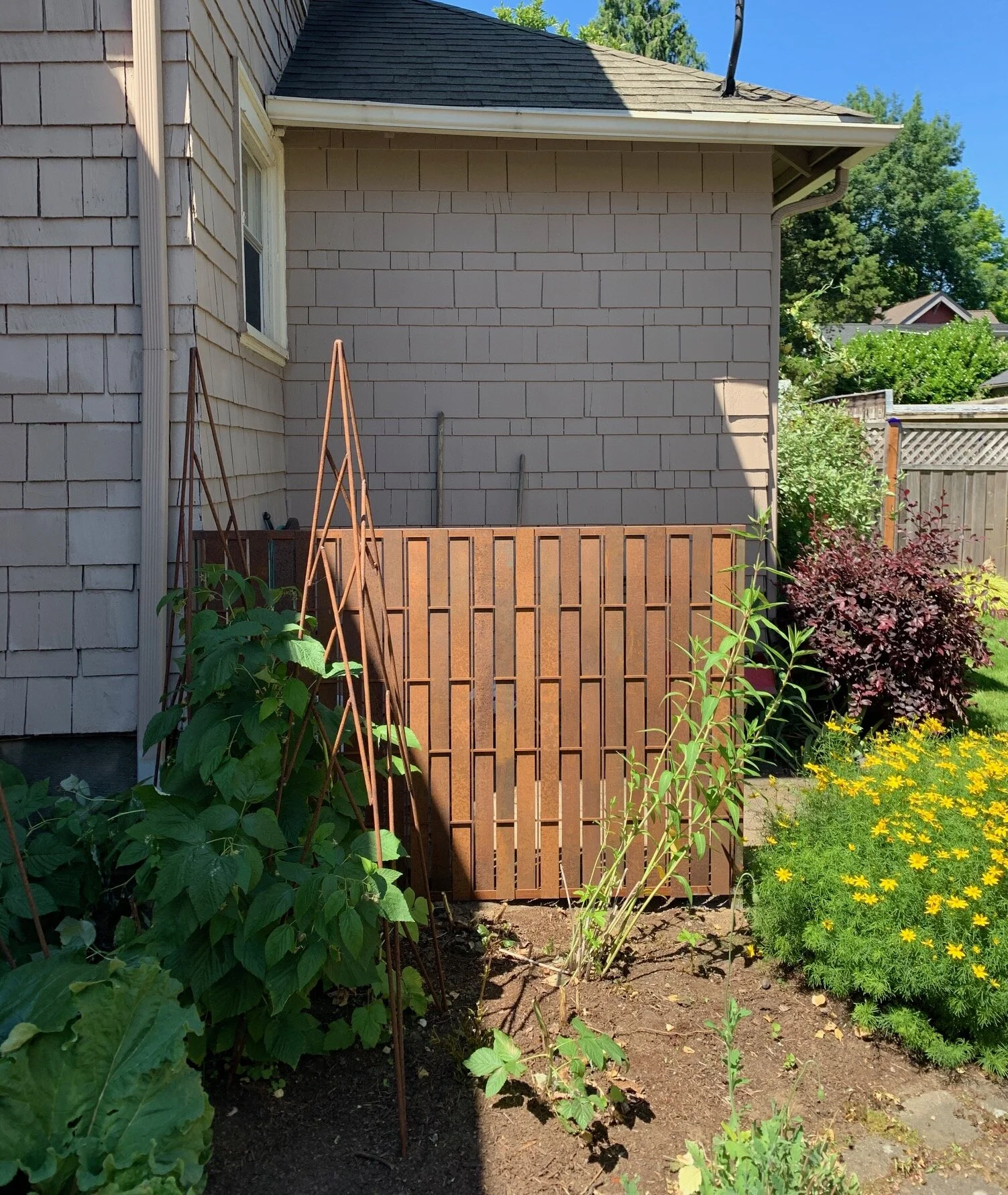 small basket weave screen