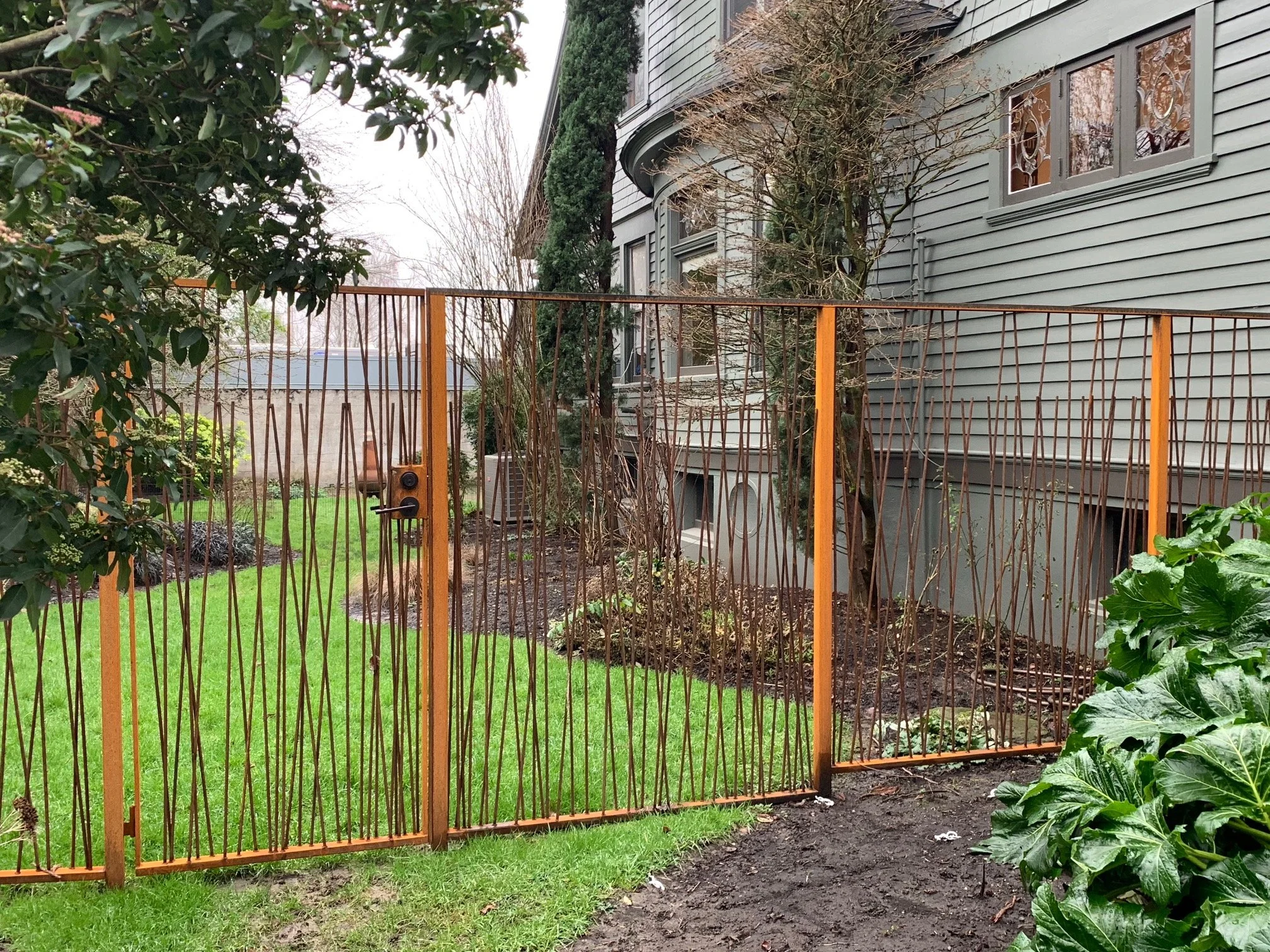 Chop sticks fence-Tall