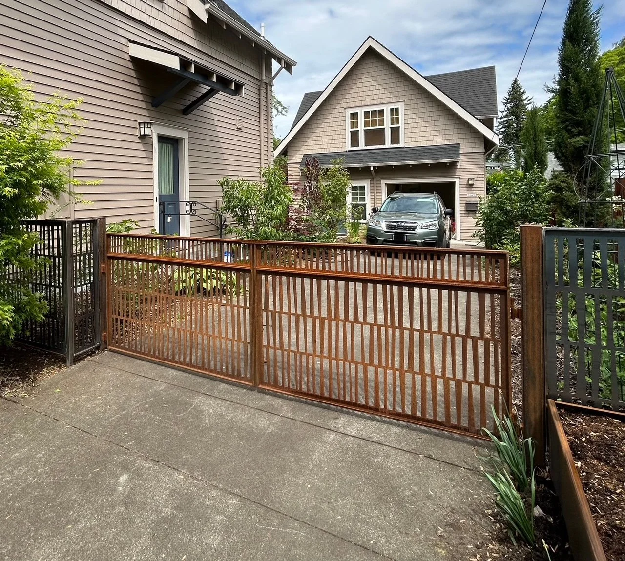 Driveway gates