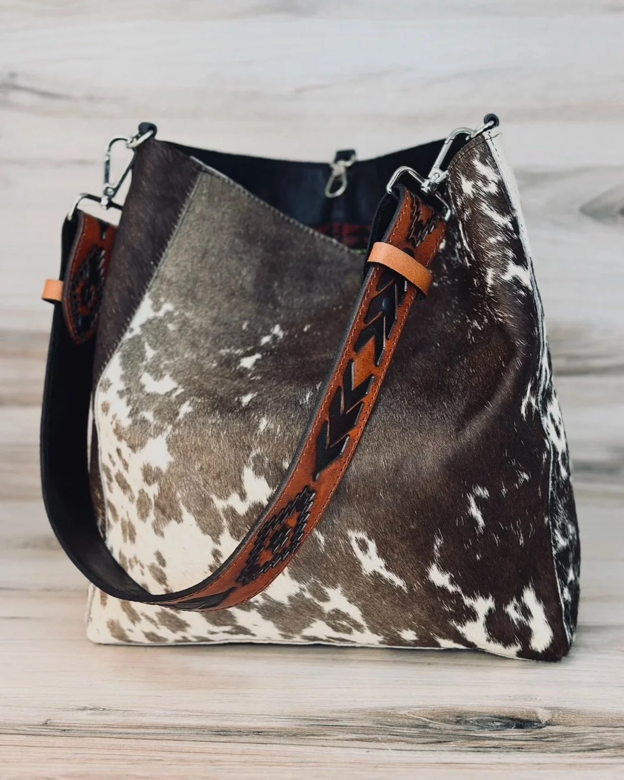Bucket Cowhide Hill