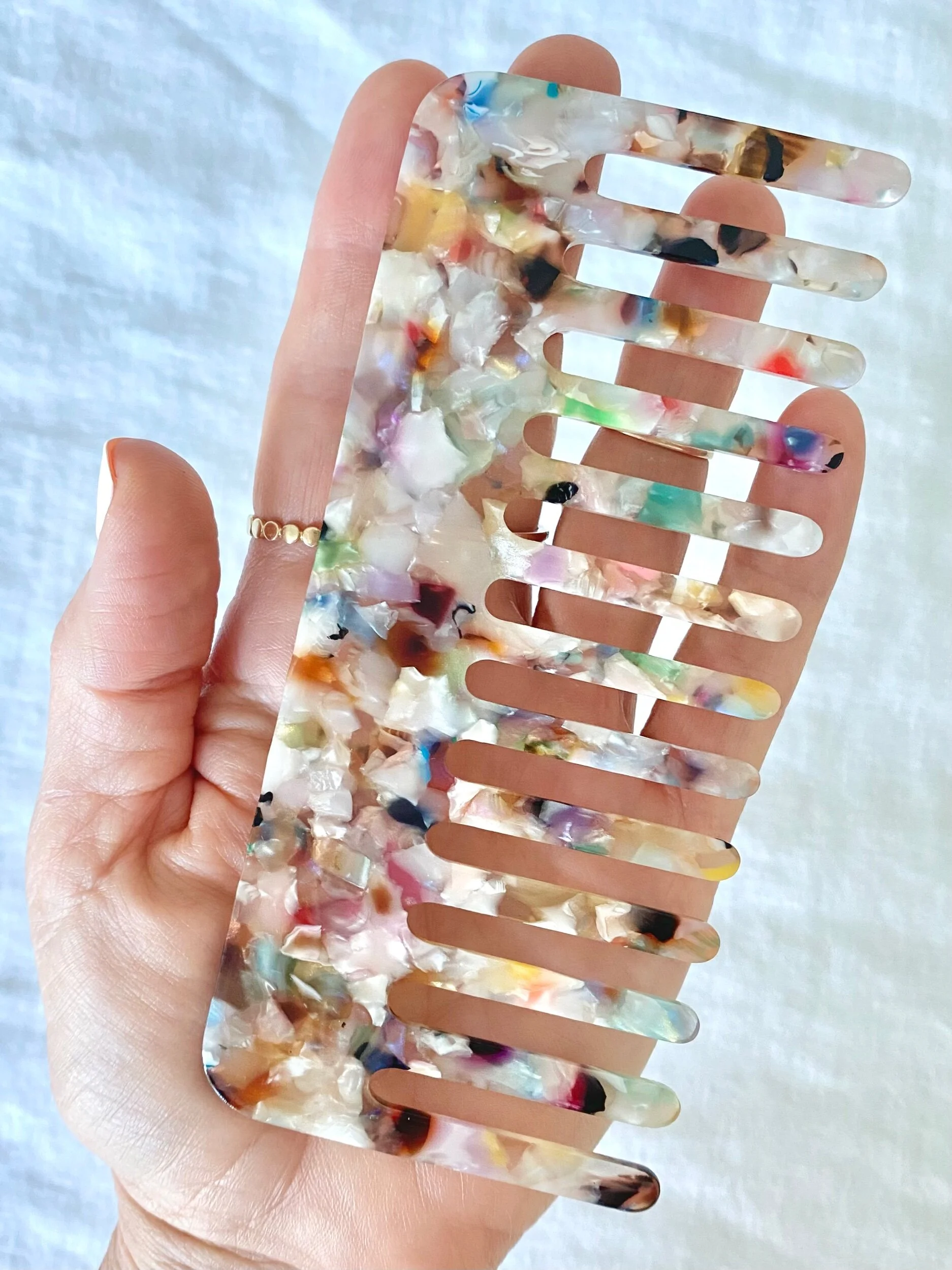 CRYSTALINE FRENCH COMB