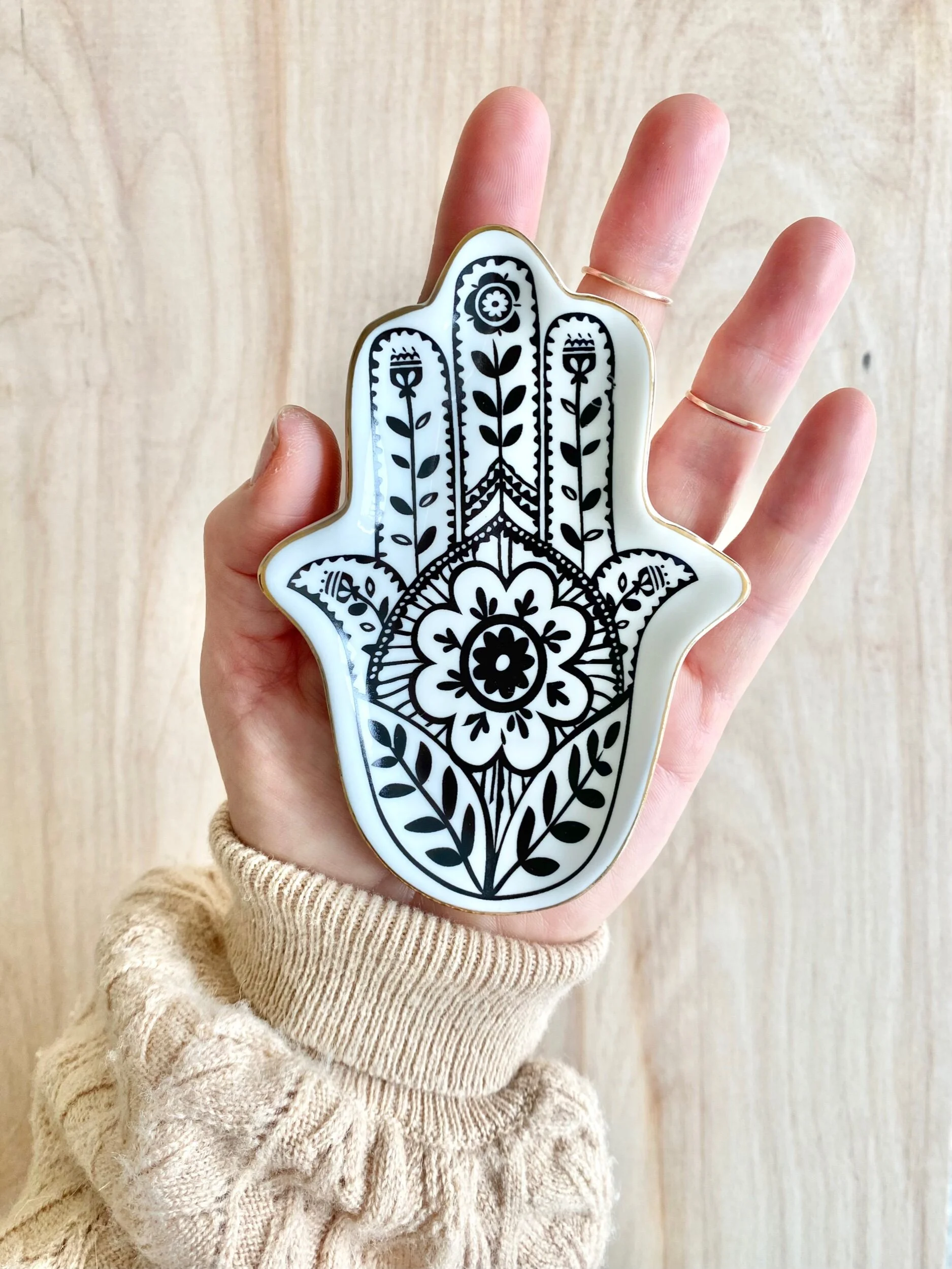 HAMSA DISH