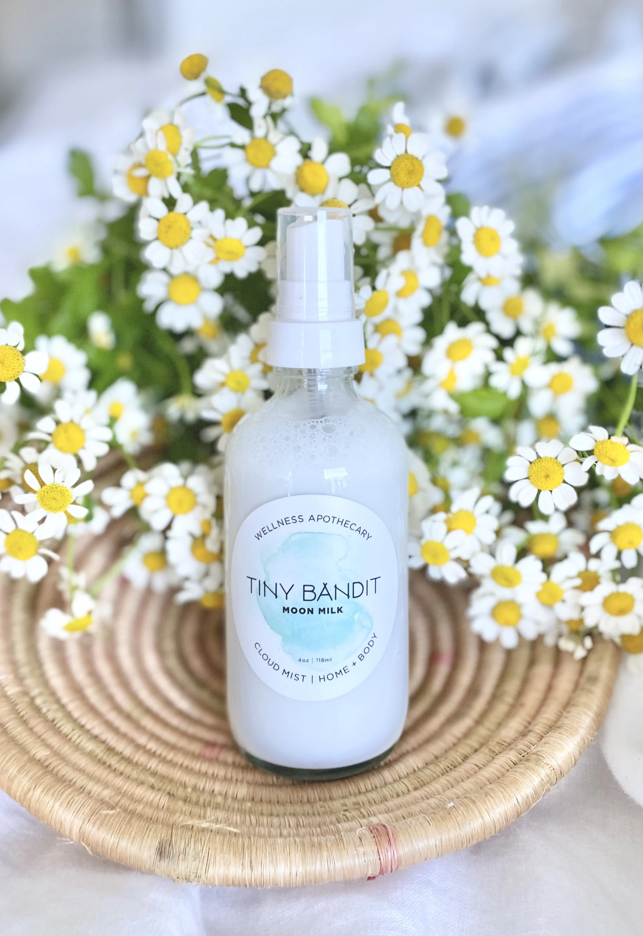 MOON MILK CLOUD MIST