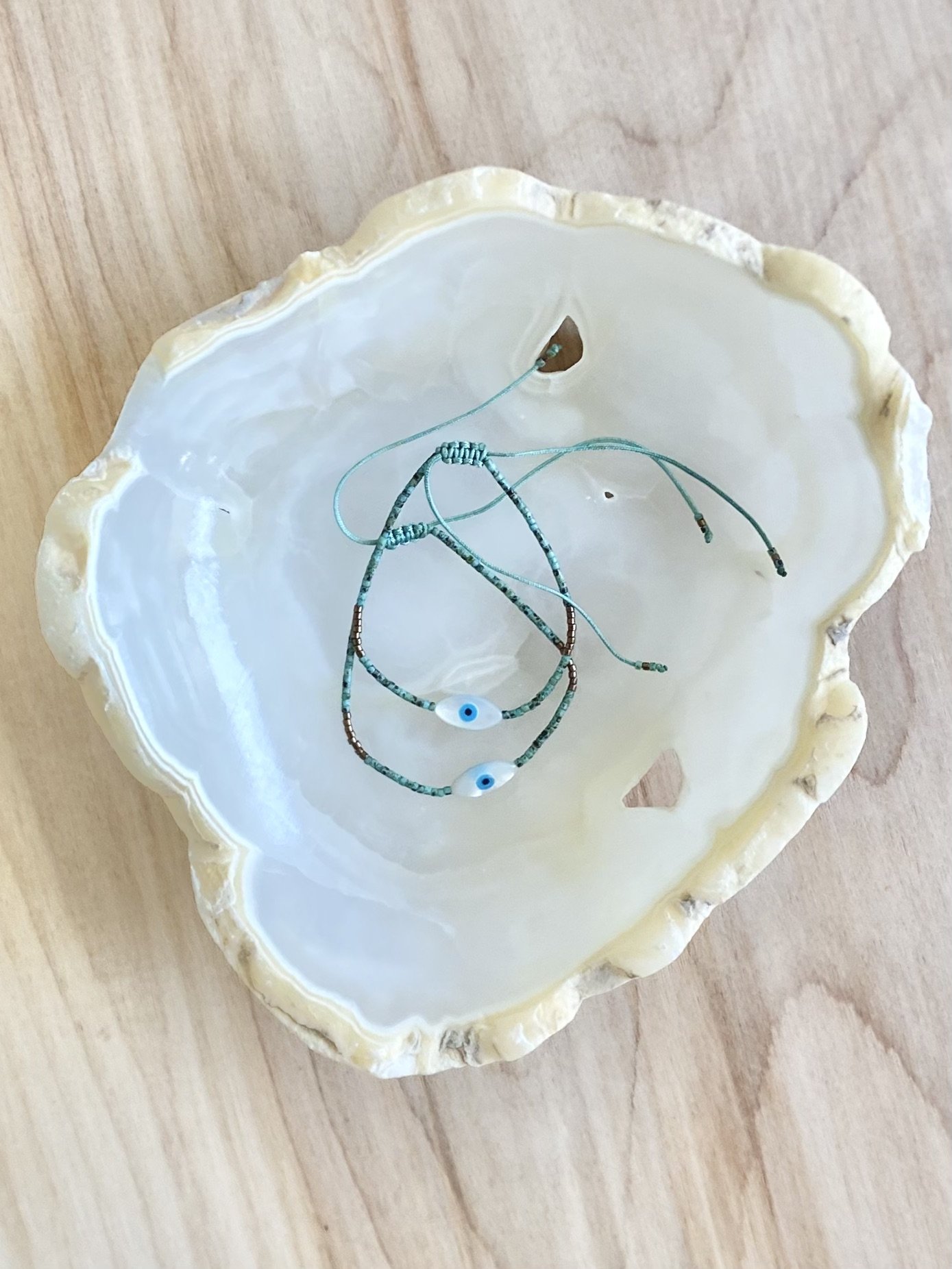 EVIL EYE PEARLESCENT BRACELET