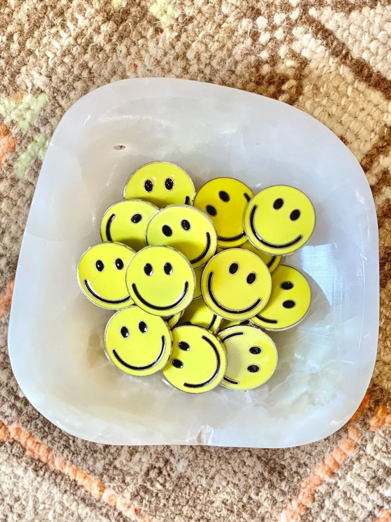 HAPPY FACE ENAMEL PIN