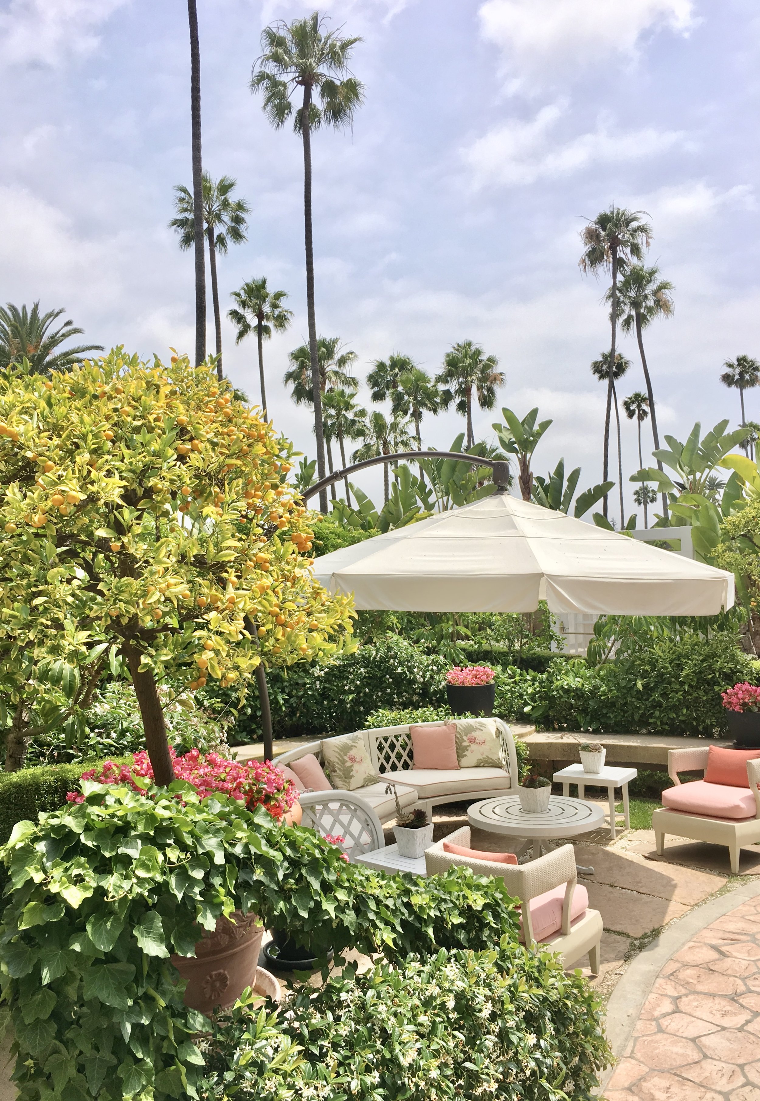 BEVERLY HILLS HOTEL CRYSTAL CANDLE