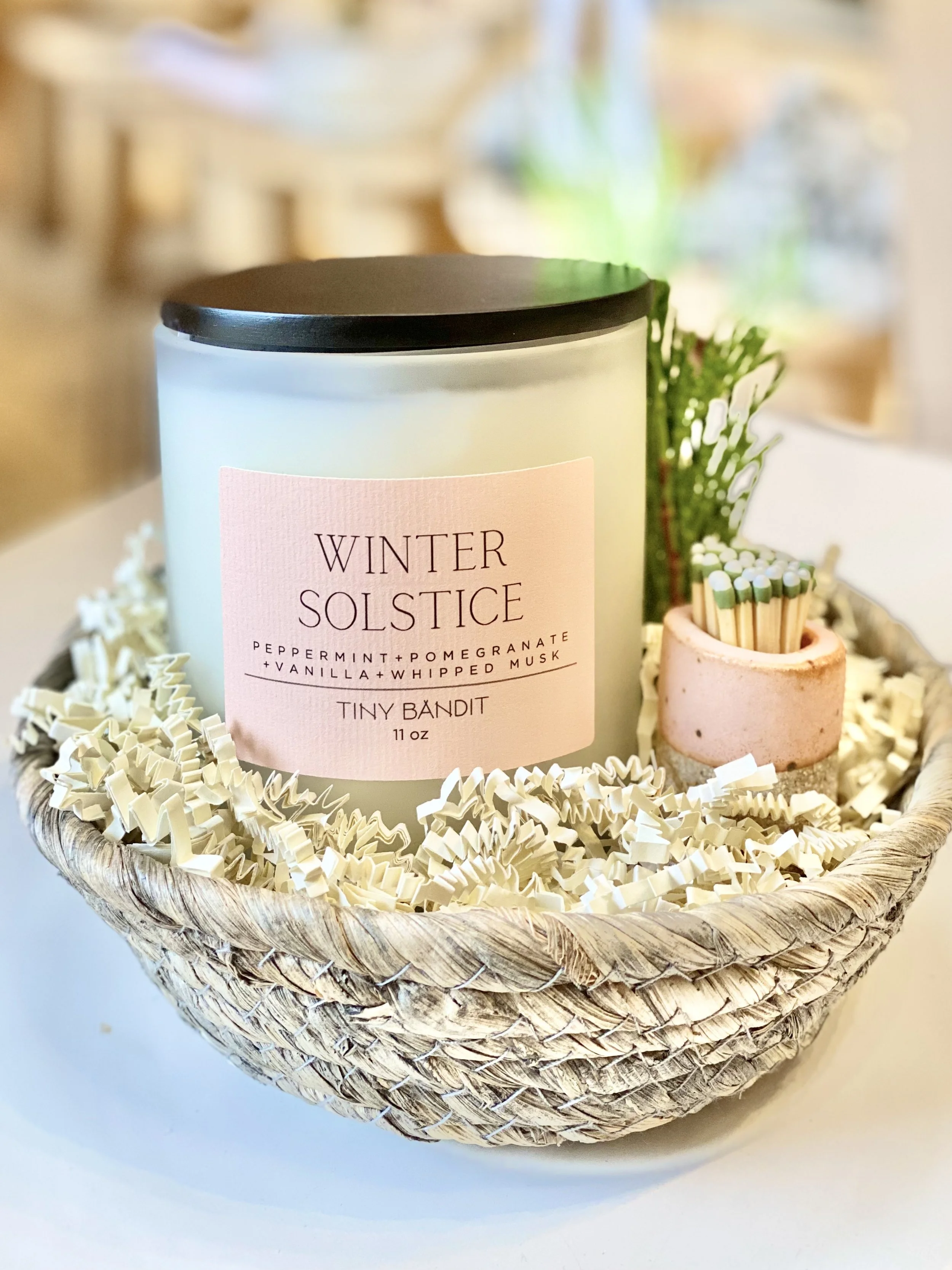 HOLIDAY CANDLE GIFT BASKET