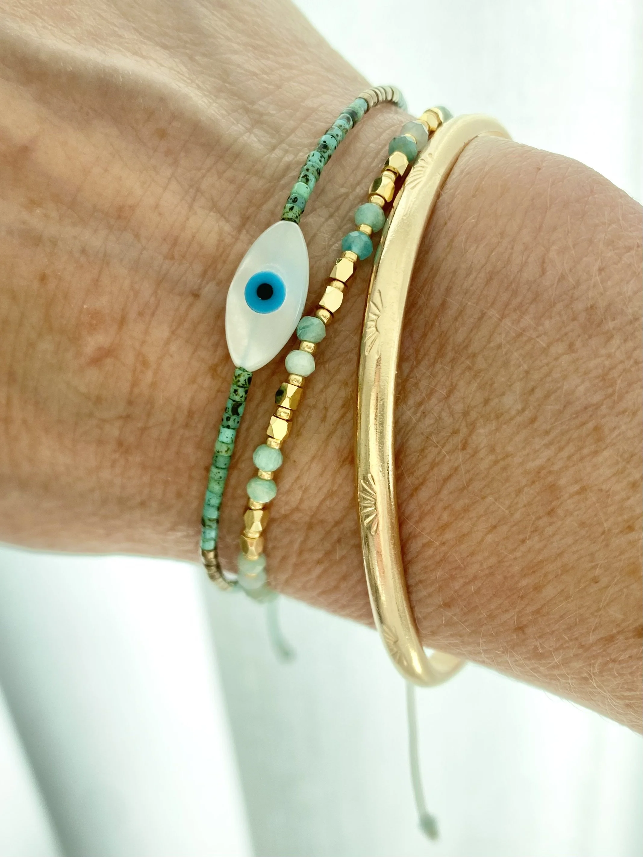 EVIL EYE PEARLESCENT BRACELET