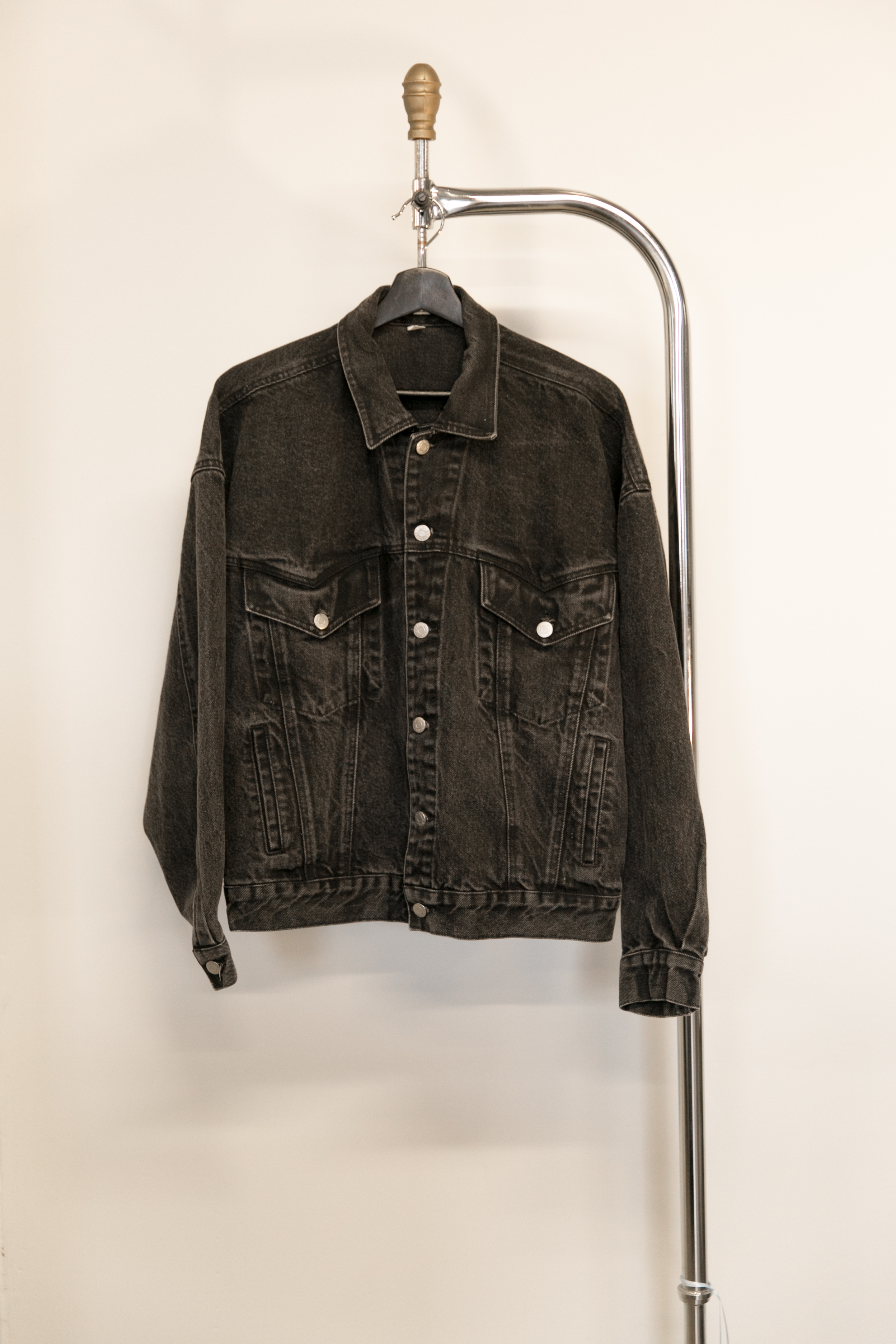 Guess Black 1.jpg