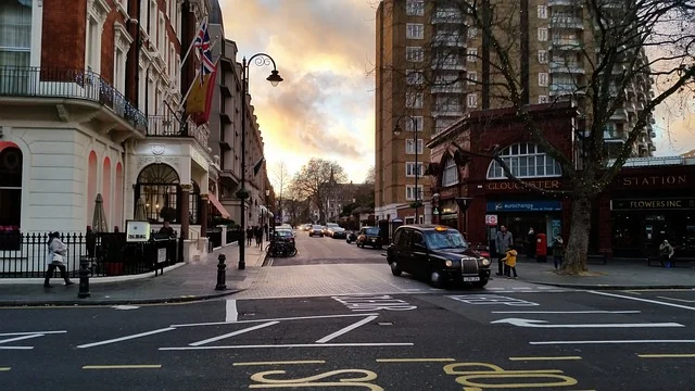 UK - London Street - Small.jpg