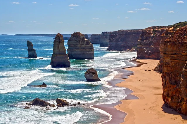 Australia - 12 Apostles - Small.jpg