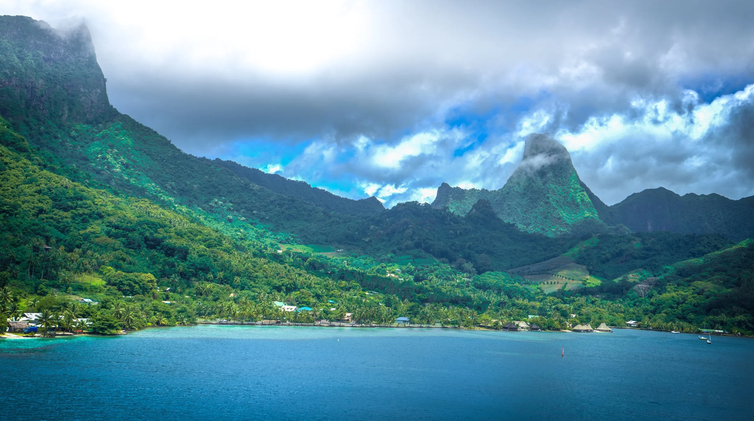 French Polynesia - Moorea Beach - XLarge.jpg