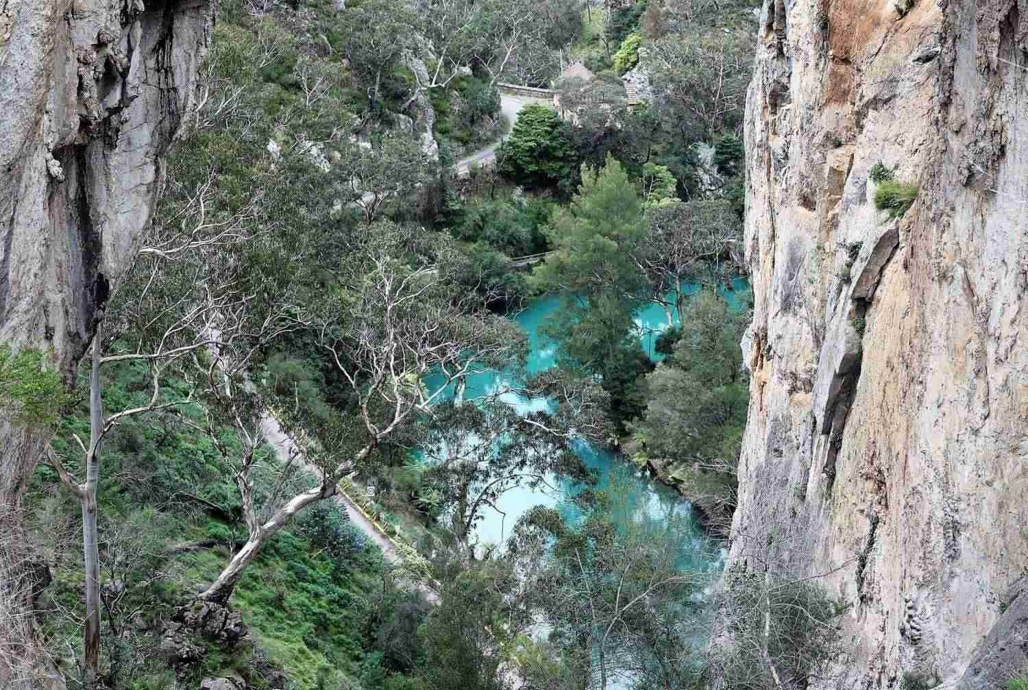 Blue Pool Jenolan Caves.jpg