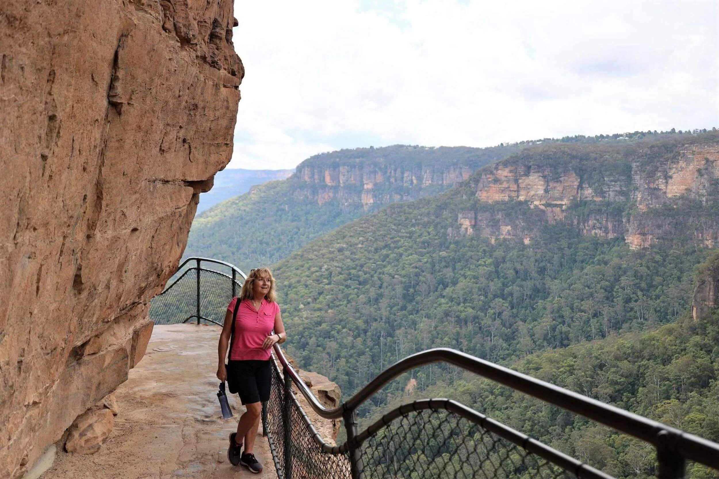 walking-path-blue-mountains.jpg