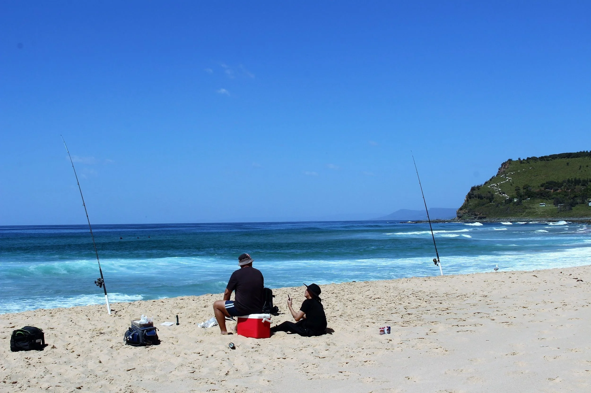 a popular past time is fishing at Garie Beach.