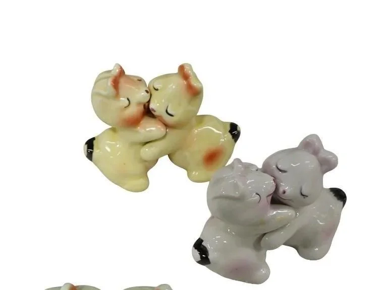 Vintage Van Tellingen Bunny Hug Hugger Salt and Pepper Shakers: Mid-Century Cuteness at Its Best